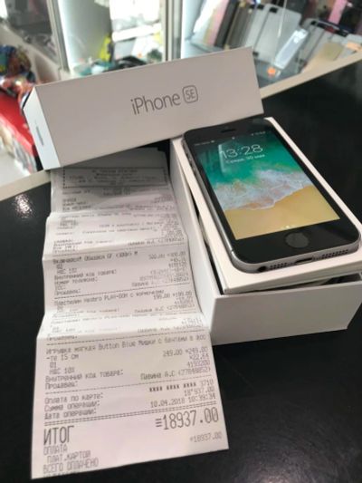 Лот: 11595462. Фото: 1. iPhone SE 32Gb рст Space Gray... Смартфоны