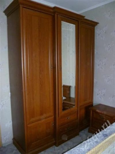 Лот: 473006. Фото: 1. трёхстворчатый шкаф. Диваны