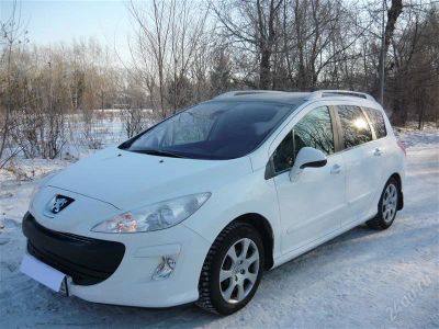 Лот: 2466121. Фото: 1. Продам ПЕЖО 380SW- универсал. Автомобили