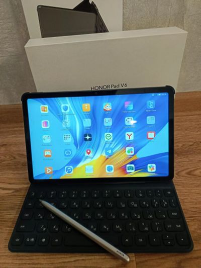 Лот: 20832318. Фото: 1. Планшет Huawei Honor Pad V6 6... Планшеты