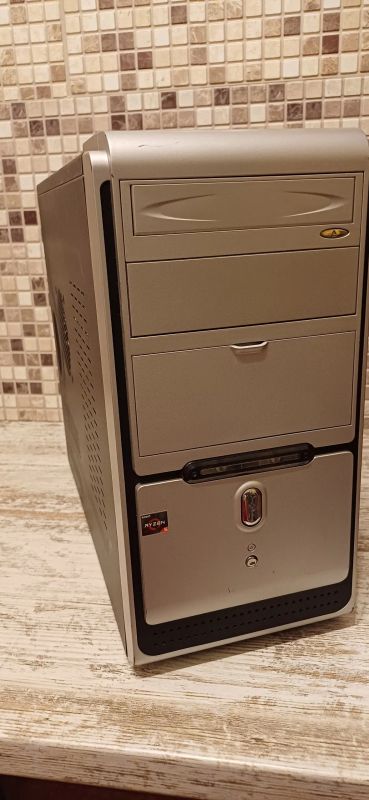 Лот: 24589663. Фото: 1. Компьютер Athlon 200GE AM4 сокет. Компьютеры в сборе