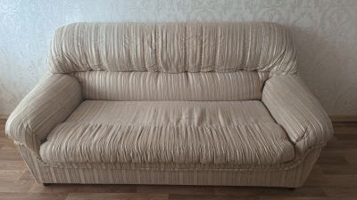Лот: 23450607. Фото: 1. Диван вместе с двумя креслами. Диваны