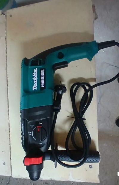Лот: 25396115. Фото: 1. Перфаратор makita новый. Электроинструмент