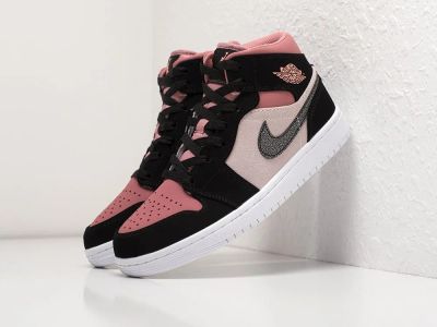 Лот: 19999943. Фото: 1. Кроссовки Nike Air Jordan 1 Mid... Кеды, кроссовки, слипоны