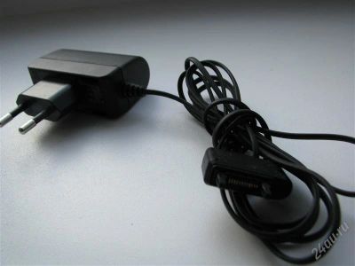 Лот: 1455855. Фото: 1. Зарядное устройство Sony Ericsson. Зарядные устройства, блоки питания, адаптеры сетевые для смартфонов
