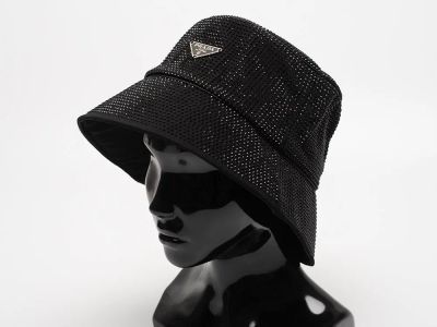 Лот: 24974453. Фото: 1. Панама Prada. Шарфы, платки