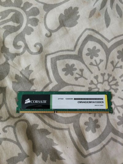 Лот: 17517854. Фото: 1. Corsair DDR3 4Gb 1333. Оперативная память