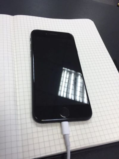 Лот: 11719526. Фото: 1. iPhone 7 32 чёрный мат. Смартфоны