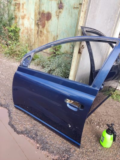 Лот: 25630874. Фото: 1. Дверь Toyota Vitz NCP10 2NZ-FE... Кузов