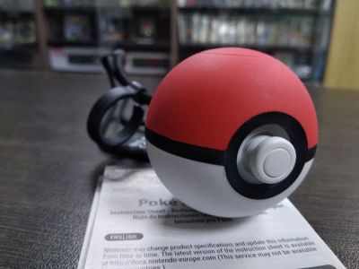 Лот: 16844666. Фото: 1. Nintendo Switch Poke Ball Plus... Аксессуары для игровых приставок, консолей, геймпады