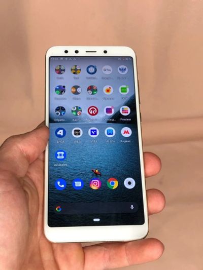 Лот: 15673452. Фото: 1. Смартфон xiaomi mi a2. Смартфоны