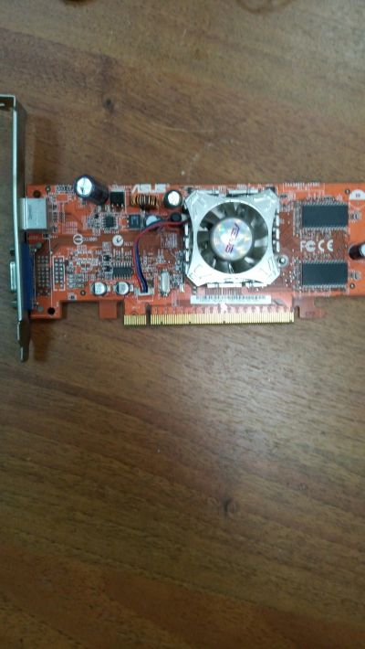 Лот: 16518533. Фото: 1. Видеокарта Radeon X300 128mb. Видеокарты