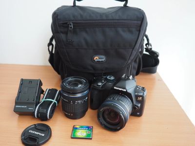 Лот: 14382982. Фото: 1. Olympus E-520 + 2 объектива 14-42мм... Цифровые зеркальные