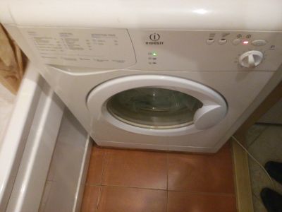 Лот: 18127511. Фото: 1. Стиральная машина Indesit WISN... Стиральные машины