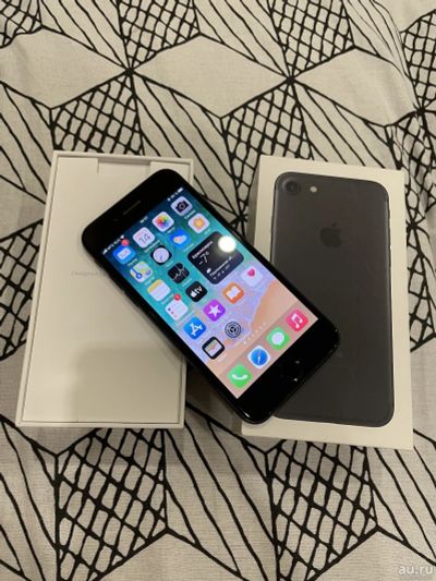 Лот: 16838538. Фото: 1. iPhone 7 32gb black. Смартфоны