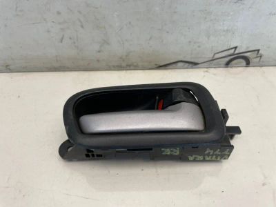 Лот: 22459452. Фото: 1. ручка двери внутренняя Suzuki... Другое (автозапчасти)