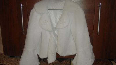 Лот: 3215758. Фото: 1. шубка накидка свадебная. Другое (свадебная мода)