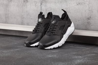 Лот: 10088270. Фото: 1. Nike Air Huarache Ultra. Кеды, кроссовки, слипоны