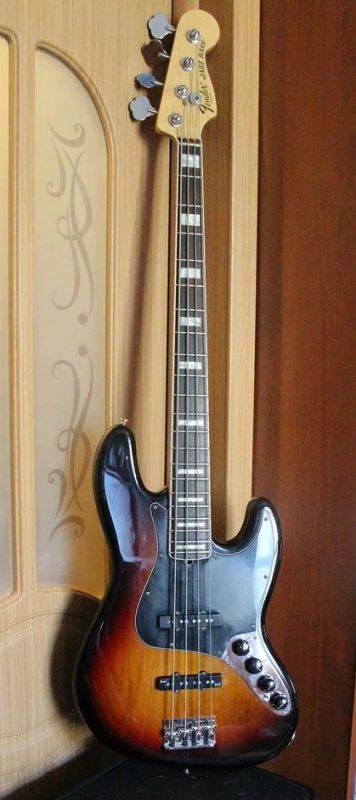 Лот: 11914774. Фото: 1. Fender American Deluxe Jazz Bass... Гитары