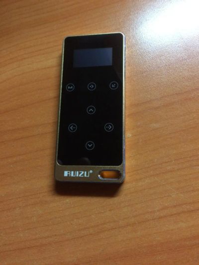 Лот: 10441789. Фото: 1. MP3 hi-fi плеер ruizu X-05 8gb. Плееры