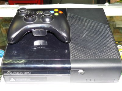 Лот: 8603339. Фото: 1. XBOX 360 Super Slim 8 Gb ,состояние... Консоли