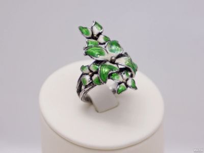 Лот: 12255388. Фото: 1. СЕРЕБРЯНОЕ КОЛЬЦО С ЭМАЛЬЮ 5,12... Кольца, перстни