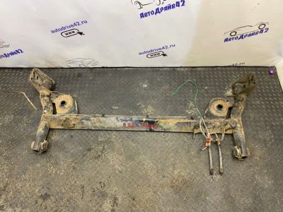 Лот: 21714515. Фото: 1. балка поперечная Renault Symbol... Двигатель и элементы двигателя