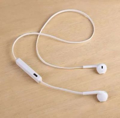 Лот: 6819850. Фото: 1. Беспроводные наушники earpods... Красноярск