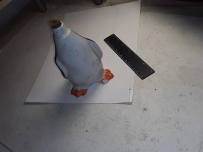 Лот: 20534738. Фото: 1. безголовый пингвин ЛФЗ . со сколами... Фарфор, керамика