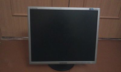 Лот: 4847130. Фото: 1. Монитор Samsung 943N. ЖК-мониторы