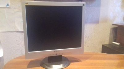 Лот: 10449455. Фото: 1. Монитор 17 дюймов. ЖК-мониторы