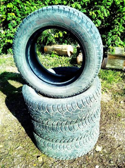 Лот: 4550076. Фото: 1. Шины зимние 195/65 R15 комплект... Шины