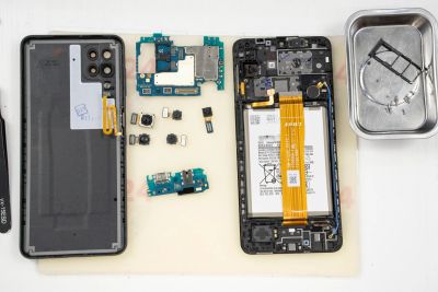 Лот: 20359403. Фото: 1. Средняя часть корпуса Samsung... Корпуса, клавиатуры, кнопки