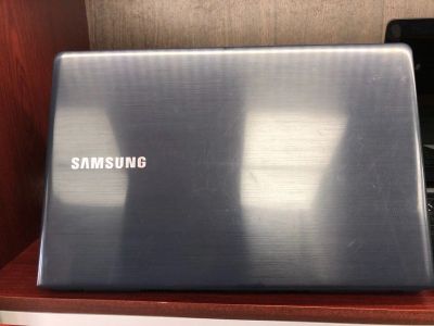 Лот: 12142404. Фото: 1. ноутбук Samsung 15" NP450R5E-X01RU... Ноутбуки