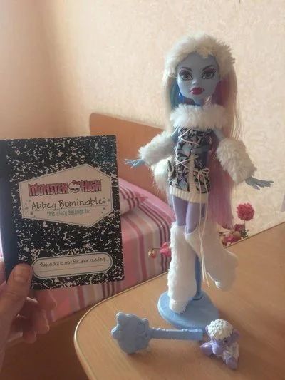 Лот: 10405896. Фото: 1. Monster High Эбби Боминейбл базовая... Куклы и аксессуары