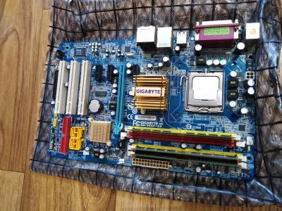 Лот: 14838492. Фото: 1. Материнская платаga Gigabyte 945p... Комплекты запчастей