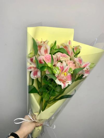 Лот: 25326883. Фото: 1. 4. Букет-комплимент быстрые торги. Свежие цветы