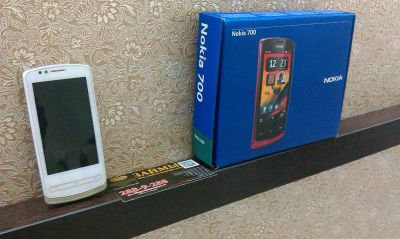 Лот: 3472951. Фото: 1. Nokia 700. Кнопочные мобильные телефоны