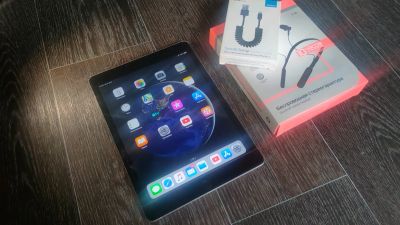 Лот: 20577914. Фото: 1. Apple IPad Air 64Gb LTE. Планшеты