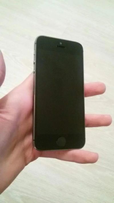 Лот: 7086094. Фото: 1. iPhone 5s 16gb space grey A1457. Смартфоны