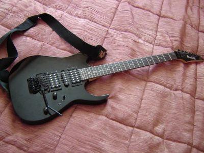 Лот: 3153304. Фото: 1. Электрогитара Ibanez GRG 270B... Гитары