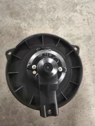 Лот: 21338645. Фото: 1. Вентилятор печки DENSO 194000... Другое (автозапчасти)