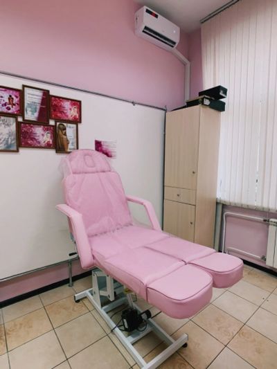 Лот: 16702562. Фото: 1. Кушетка (кресло) для педикюра. Оснащение парикмахерских, салонов красоты