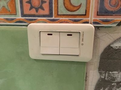 Лот: 23513779. Фото: 1. Выключатели 7шт испр бу. Электроустановочные изделия