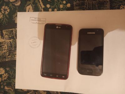 Лот: 15270578. Фото: 1. Два телефона LG и Samsung на запчасти. Корпуса, клавиатуры, кнопки