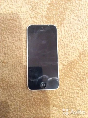 Лот: 6937798. Фото: 1. Iphone 5c 16 gb в хорошем состоянии. Смартфоны