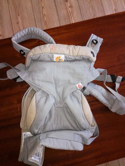 Лот: 9184848. Фото: 1. Эргономичный рюкзак Ergobaby Carrier... Слинги, эрго рюкзаки, переноски