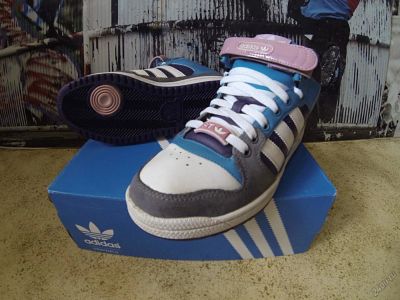 Лот: 5624548. Фото: 1. Кроссовки Adidas originals Decade... Кеды, кроссовки, слипоны