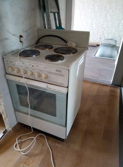 Лот: 14313990. Фото: 1. Электоплита Вятка. Плиты, духовые шкафы, варочные поверхности