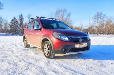 Лот: 17059930. Фото: 1. Renault Sandero Stepway 2014. Автомобили